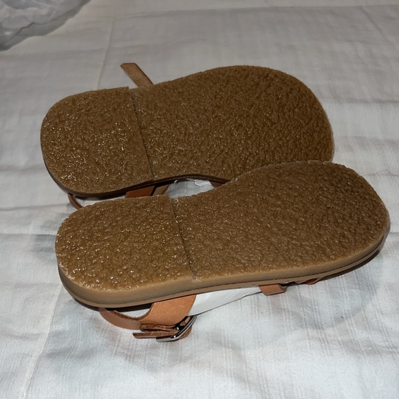 NWT sandals- open to offers - Picture 3 of 3